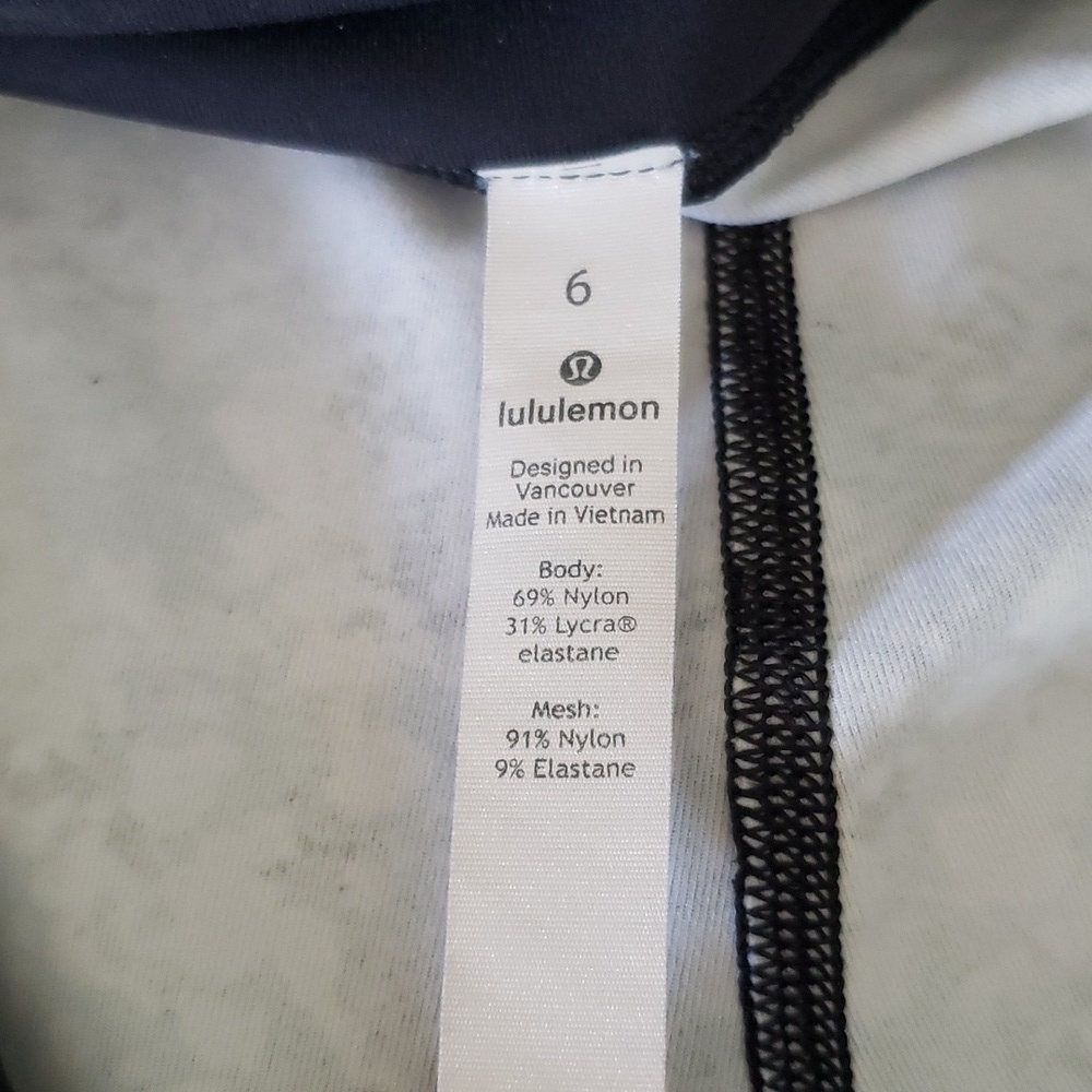 Lululemon Wunder Under Crop Black White Floral Print Womens Leggings Siz… - Picture 6 of 6